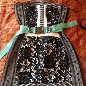 Three Floor US 4 XS Lace Dress